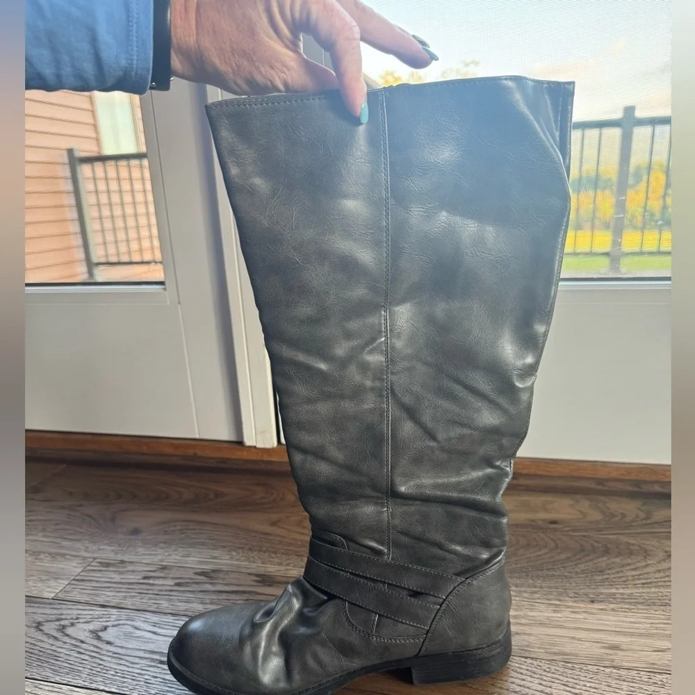 Journee Collection Gray riding boots